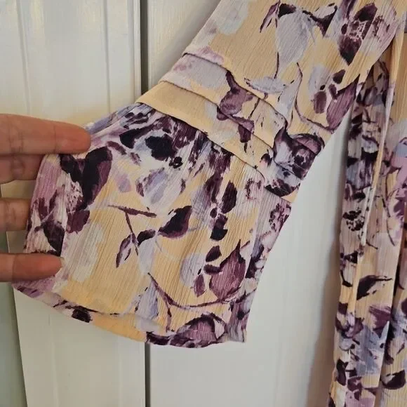J. Jill Pintucked Bell Sleeve‎ Floral Purple Peach 3/4 Sleeve Tunic Top size Sm. - Picture 4 of 10